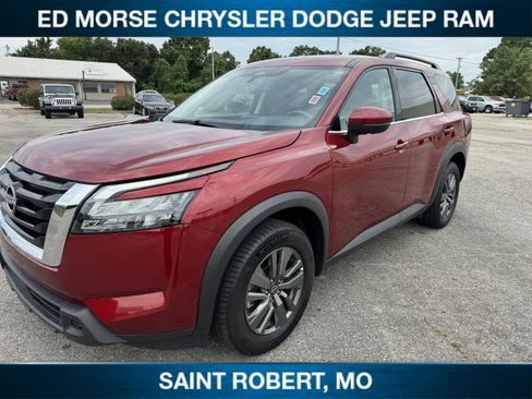 Used 2024 Nissan Pathfinder SV FWD image 4