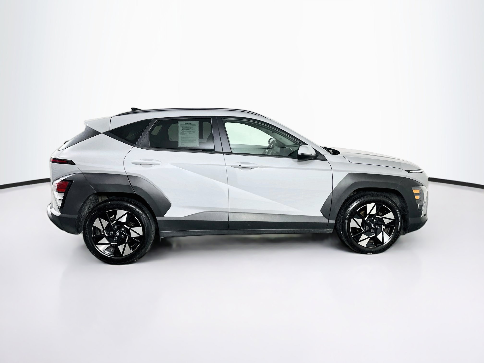 Used 2025 Hyundai Kona SEL FWD image 10