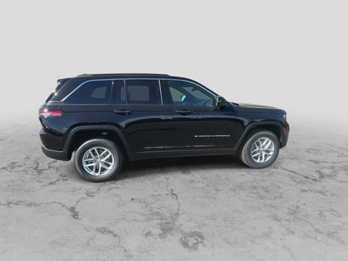 New 2025 Jeep Grand Cherokee Laredo X image 9