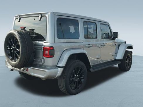 Used 2021 Jeep Wrangler Unlimited Sahara image 9