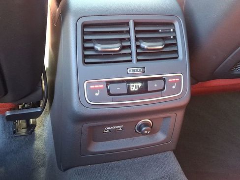 Used 2022 Audi S4 Prestige image 11