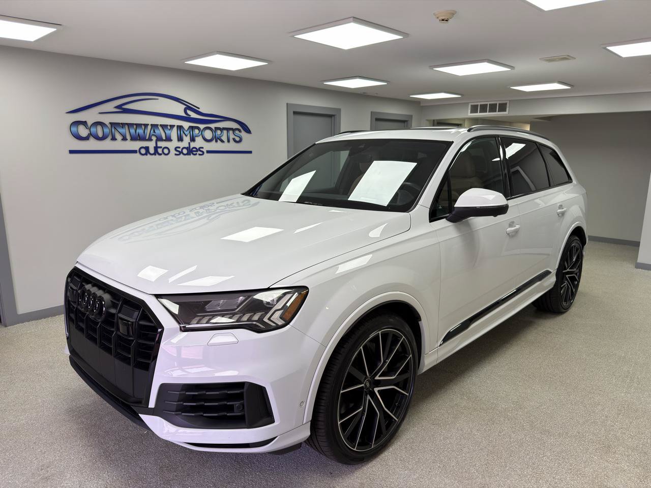 Used 2023 Audi Q7 3.0T Prestige w/ Prestige Package AWD/4WD image 2