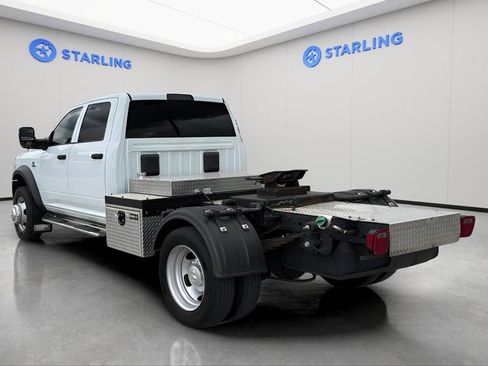 Used 2024 RAM 5500 Tradesman w/ Chrome Appearance Group AWD/4WD image 5