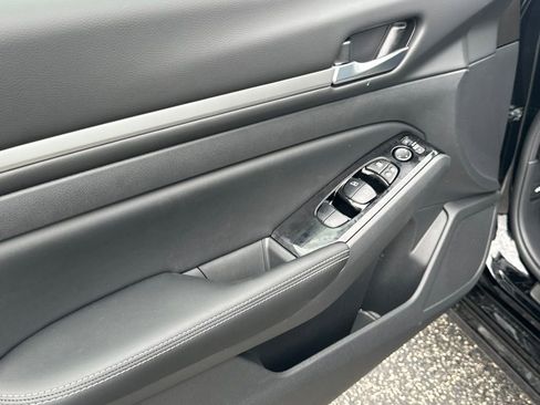 New 2025 Nissan Altima 2.5 SL image 10