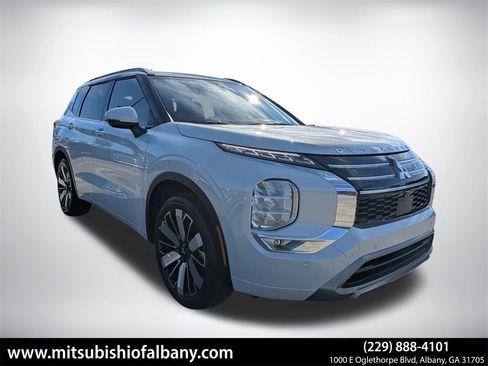 New 2025 Mitsubishi Outlander SEL image 1