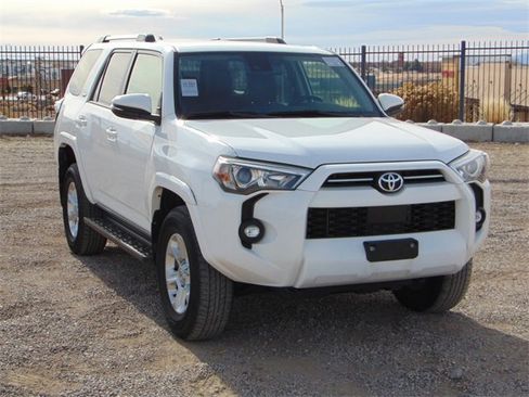 Used 2024 Toyota 4Runner SR5 Premium image 9