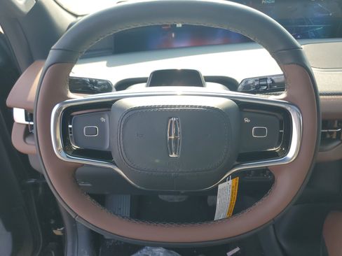 New 2026 Lincoln Navigator Reserve image 16