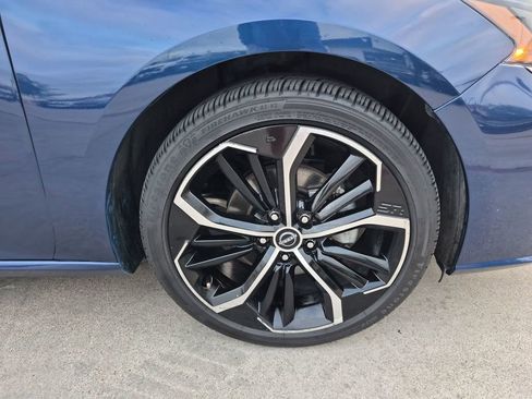 Used 2021 Nissan Altima 2.5 SR image 10