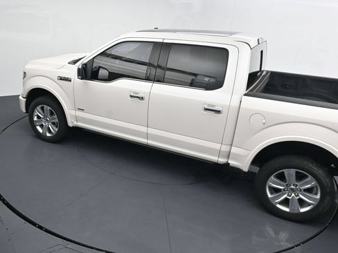 Used 2016 Ford F150 Platinum w/ Equipment Group 701A Luxury AWD/4WD image 22