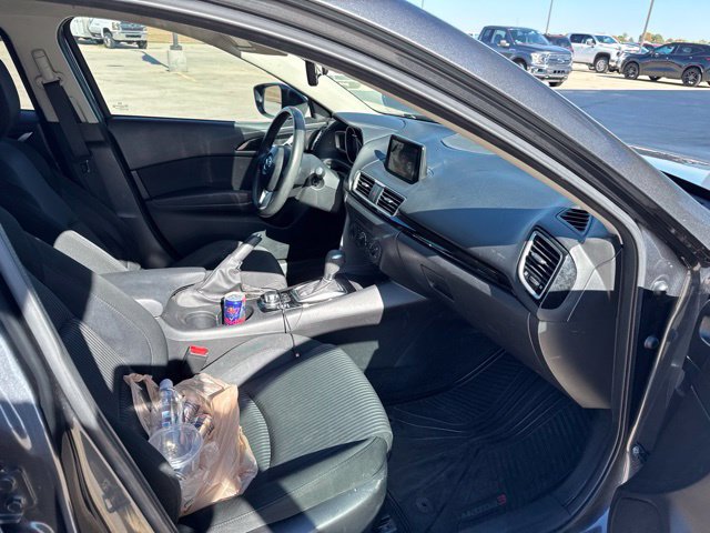 Used 2016 MAZDA MAZDA3 i Sport w/ Preferred Equipment Package FWD image 7