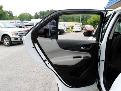 Used 2019 Chevrolet Equinox LS image 20