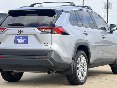Used 2025 Toyota RAV4 XLE Premium w/ Weather Package AWD/4WD image 7