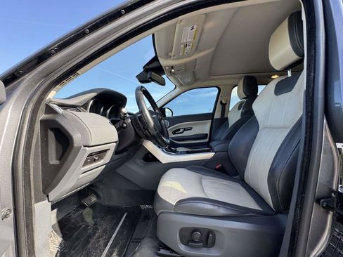 Used 2017 Land Rover Range Rover Evoque SE Premium AWD/4WD image 23