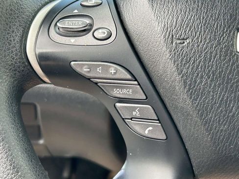 Used 2019 Nissan Pathfinder S AWD/4WD image 22