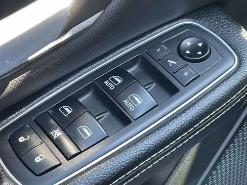 Used 2019 RAM 1500 Sport image 17