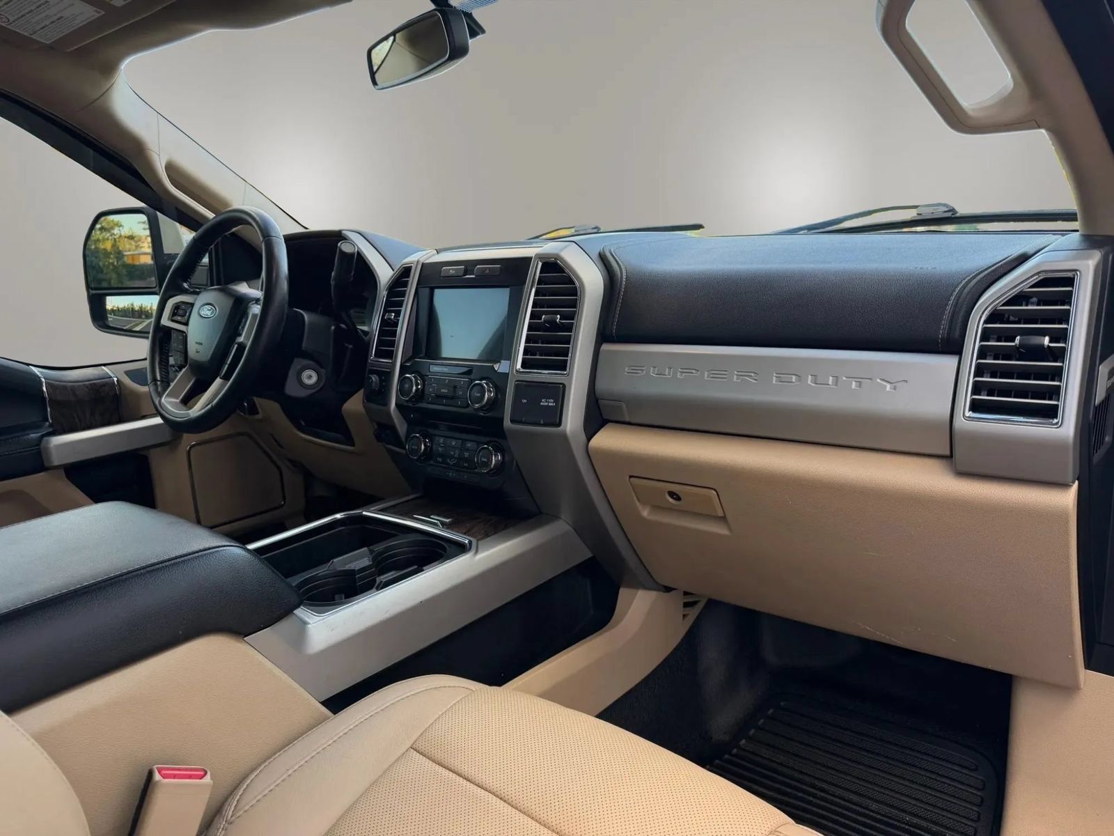 Used 2017 Ford F250 Lariat w/ Lariat Value Package AWD/4WD image 42