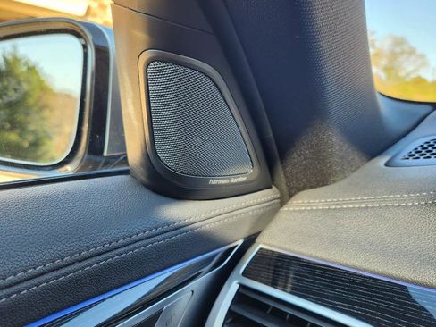 Used 2022 BMW 750i xDrive w/ M Sport Package image 35