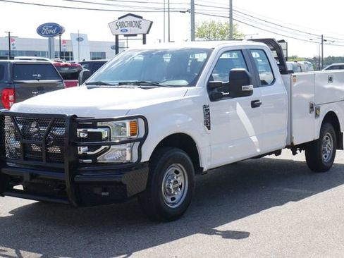 Used 2022 Ford F250 XL w/ Power Equipment Group RWD image 5