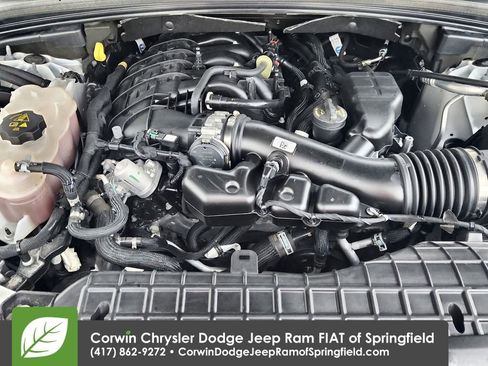 Certified 2023 Jeep Grand Cherokee Laredo w/ Luxury Tech Group I image 33