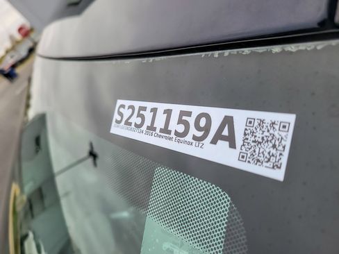 Used 2016 Chevrolet Equinox LTZ w/ Enhanced Convenience Package image 24