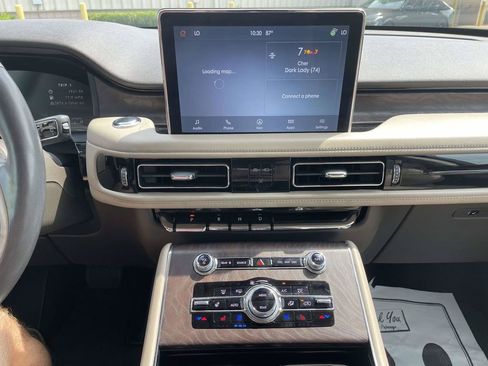Used 2022 Lincoln Aviator Reserve w/ Equipment Group 201A AWD/4WD image 21