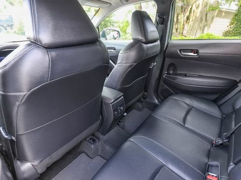 Used 2023 Toyota Corolla Cross XLE w/ Convenience Package FWD image 26