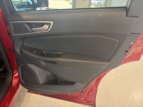 Used 2024 Ford Edge SEL w/ Convenience Package image 43