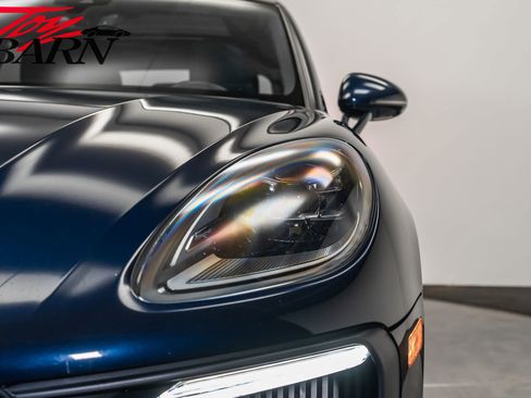 Used 2023 Porsche Macan GTS image 9