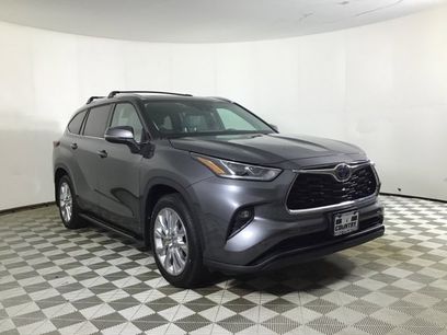 Used 2023 Toyota Highlander Limited
