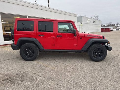Used 2016 Jeep Wrangler Unlimited Sport image 2