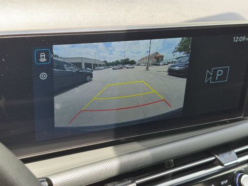 Used 2025 Hyundai Santa Cruz SEL FWD image 17