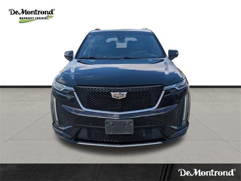 Used 2020 Cadillac XT6 Sport image 2