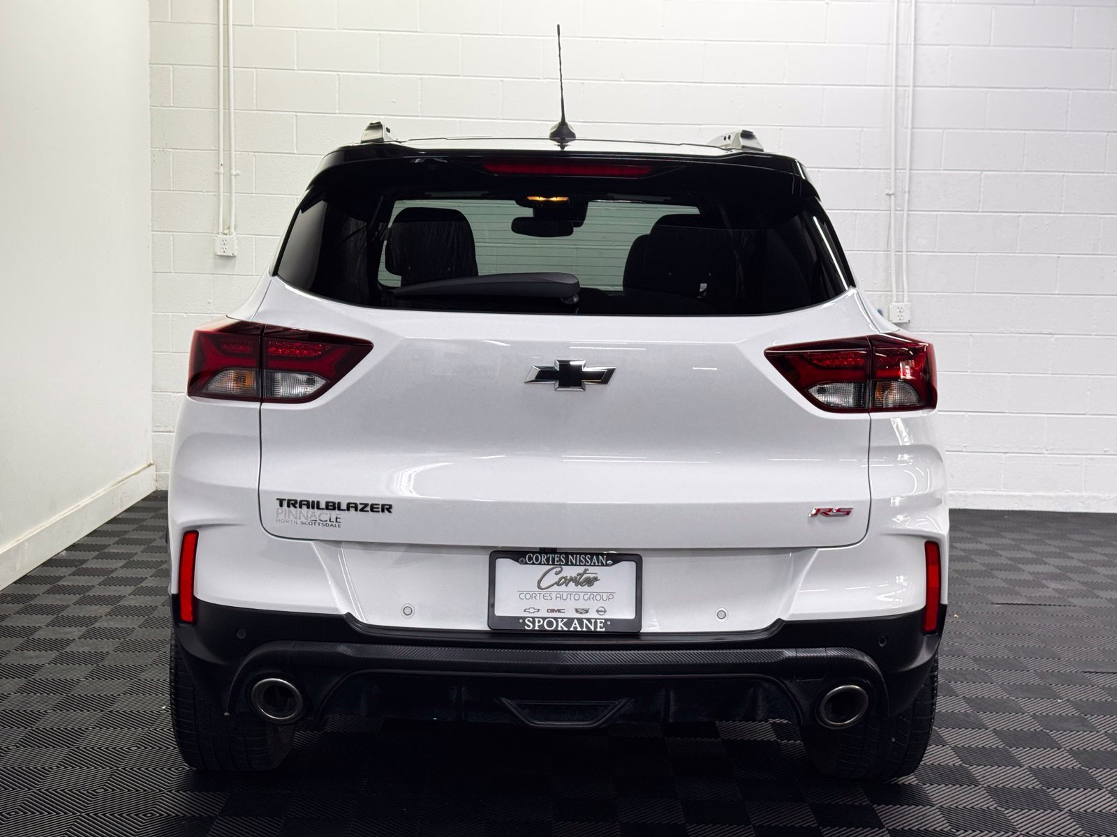 Used 2021 Chevrolet TrailBlazer RS w/ Sun and Liftgate Package FWD image 6