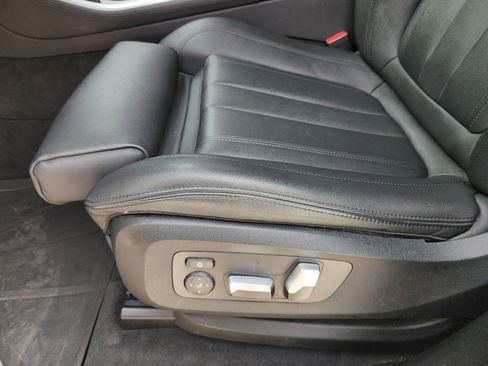 Used 2021 BMW X5 xDrive40i w/ Convenience Package AWD/4WD image 26