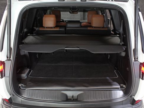 Used 2024 Lexus GX 550 w/ Cold Area Package AWD/4WD image 77