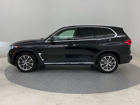 Used 2026 BMW X5 xDrive40i w/ Premium Package image 2