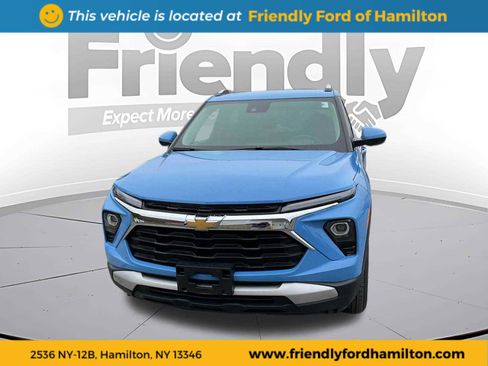Used 2024 Chevrolet TrailBlazer LT w/ Convenience Package image 2