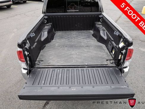 Used 2022 Toyota Tacoma TRD Off-Road w/ Black Out Package (TMS) AWD/4WD image 5