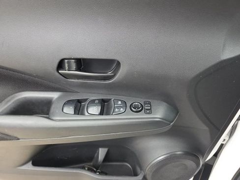 Used 2022 Nissan Kicks S FWD image 27