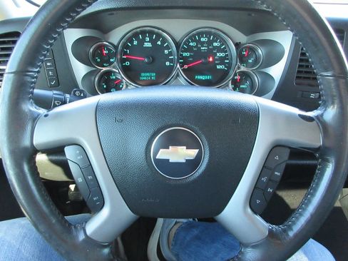 Used 2008 Chevrolet Silverado 1500 LT w/ Suspension Package, Off-Road image 19