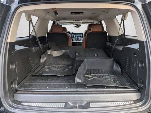 Used 2017 Cadillac Escalade ESV Luxury image 7