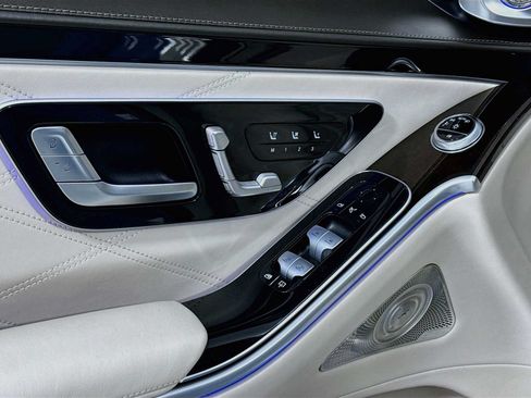Used 2024 Mercedes-Benz Maybach S 580 4MATIC image 11