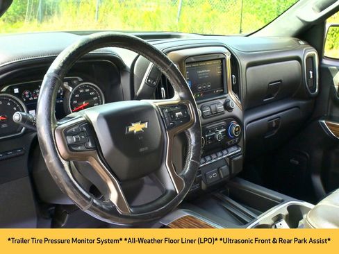 Used 2019 Chevrolet Silverado 1500 High Country w/ Technology Package image 32