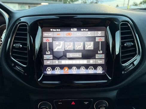 Used 2019 Jeep Compass Limited AWD/4WD image 29