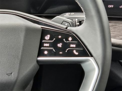 Used 2025 Audi Q5 Premium Plus w/ Premium Plus image 16