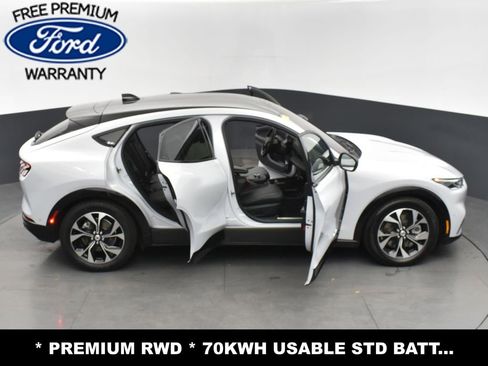 Used 2022 Ford Mustang Mach-E Premium image 30