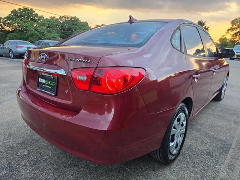 Used 2010 Hyundai Elantra GLS image 9