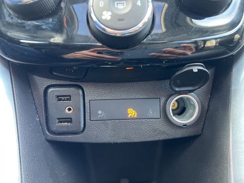 Used 2020 Chevrolet Trax Premier image 22