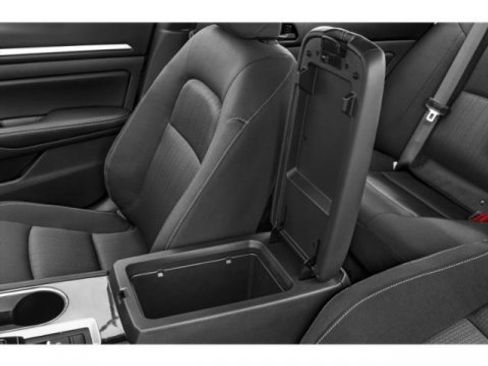 Used 2024 Nissan Altima 2.5 SV image 17