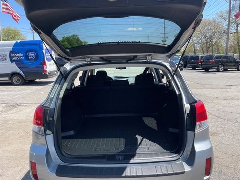 Used 2010 Subaru Outback 2.5i Premium AWD/4WD image 14